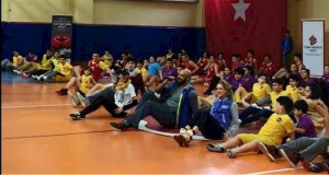 Sağlığımız İçin Hep Birlikte Egzersiz Yaptık