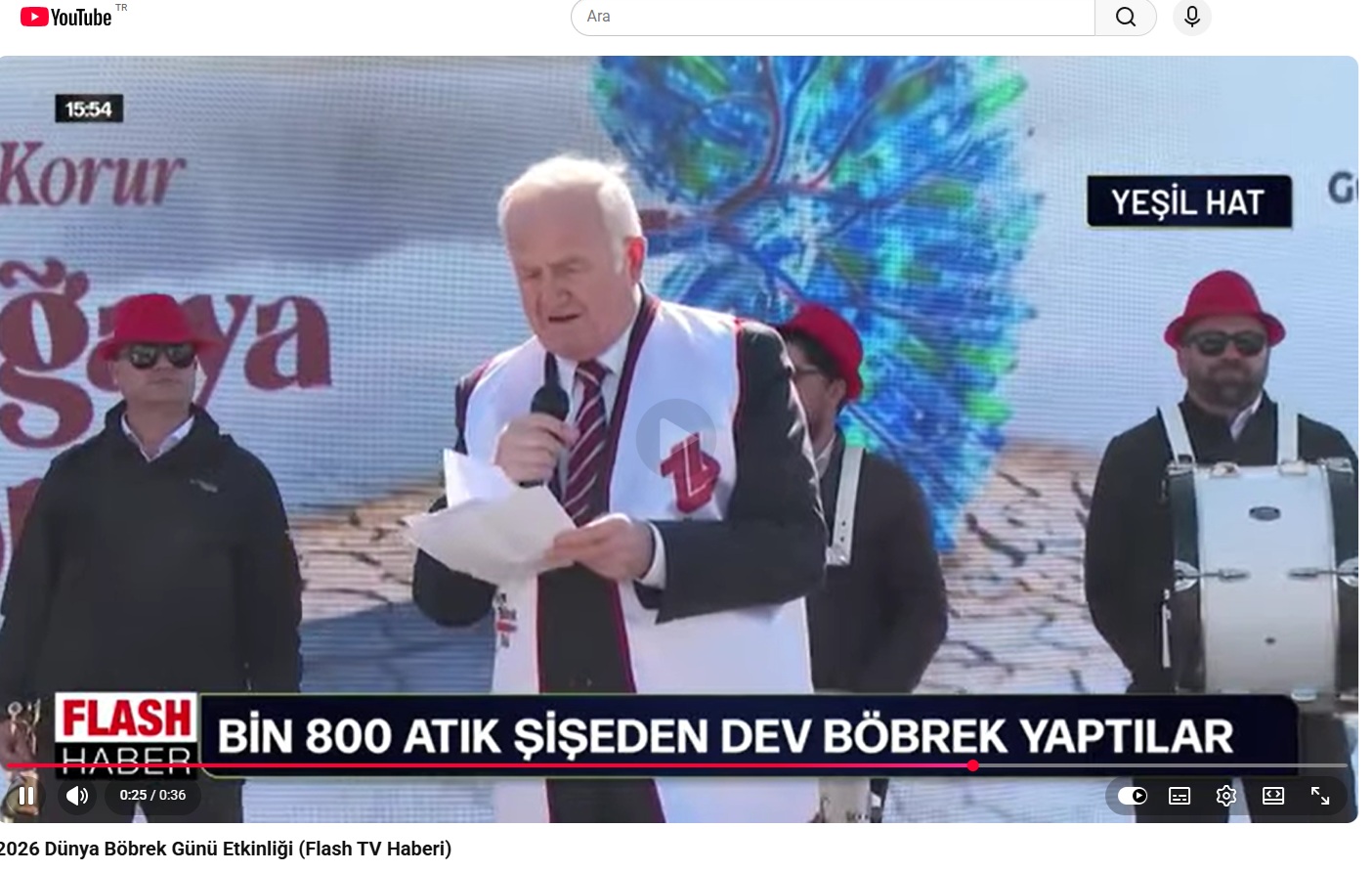 Bin 800 Şişeden Dev Böbrek Maketi