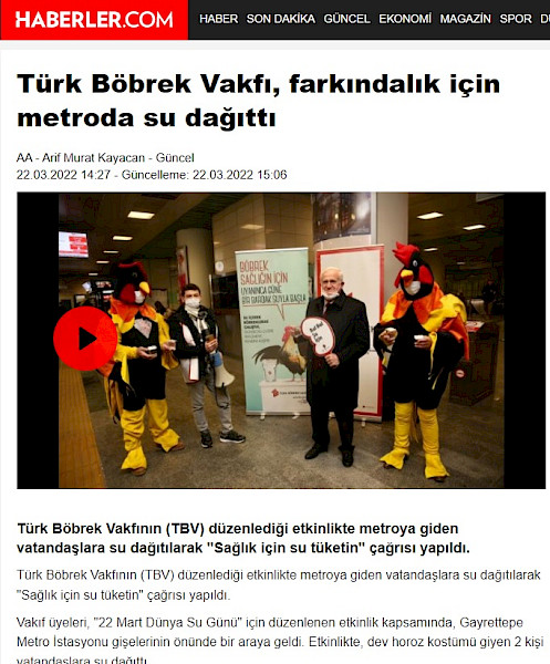 Türk Böbrek Vakfı, farkındalık için metroda su dağıttı